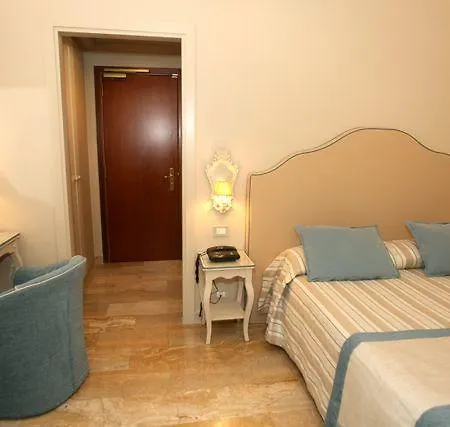 La Colonnina Hotel 3*